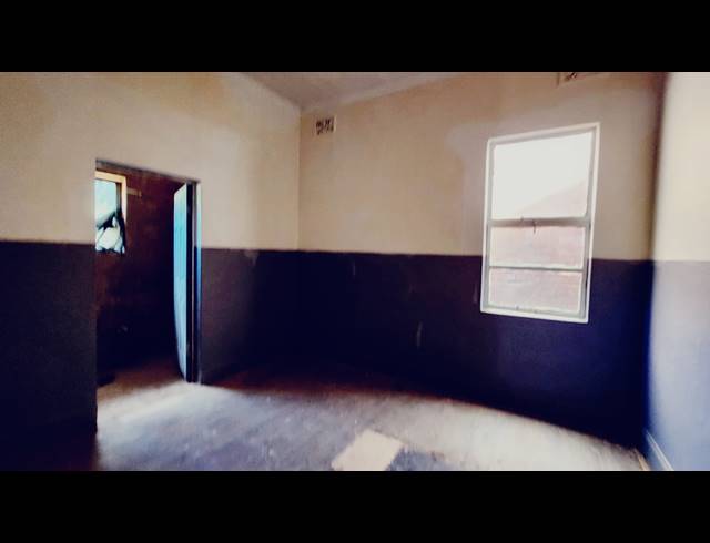 7 BEDROOM FREESTANDING FOR SALE IN PIETERMARITZBURG CENTRAL